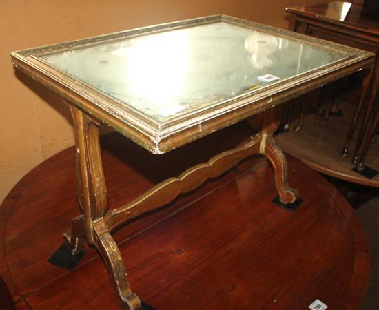 Gilded mirror top table(-)